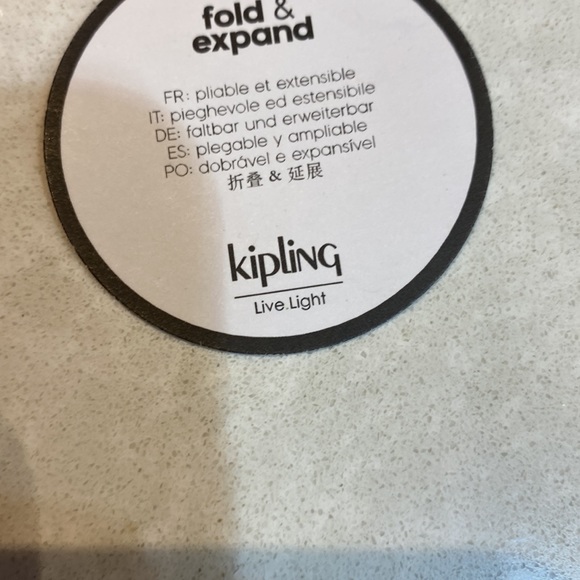 New Kipling Imagine Pack Tote Large Red black foldable  with tags ⭐️⭐️⭐️⭐️⭐️ - Picture 8 of 17